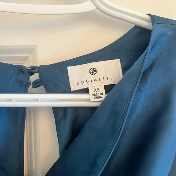 Socialite Cowl Neck Bias Cut Satin Midi Dress XS Deep Dive color - Picture 7 of 9